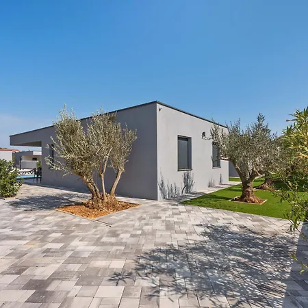 Stunning In Near Sea Holiday home *